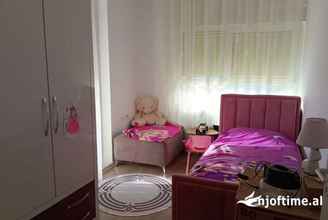 Shtepi me qera 2+1 ne Tirane - 500 Euro