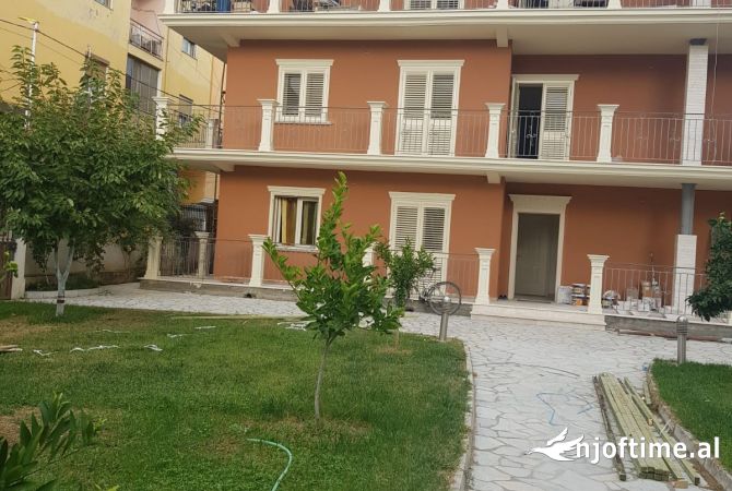 Casa in affitto 7+1 a Tirana - 10,000 Euro