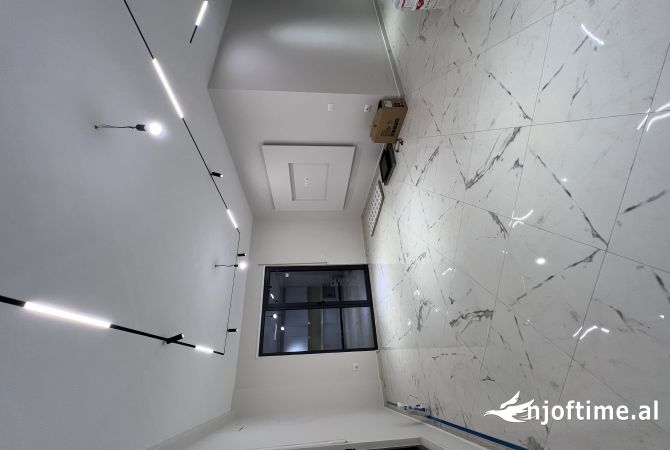 Shtepi me qera 2+1 ne Tirane - 700 Euro