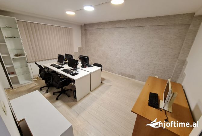 Ambient biznesi me qera 1+1 ne Tirane - 950 Euro