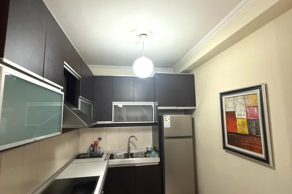 Shtepi me qera Apartament ne Tirane, 2+1, Mobilimi E mobiluar, Pagesa 900  Euro.