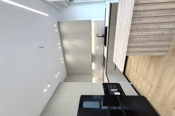 Shtepi me qera 4+1 ne Tirane - 1,200 Euro