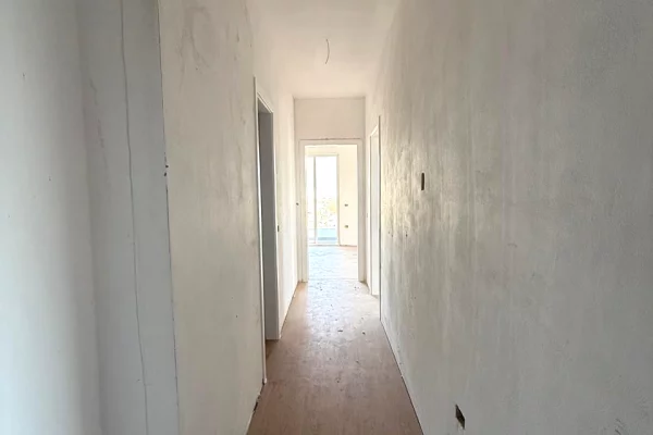 Apartment for sale in Tirana 2+1, Emty