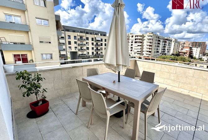 Shtepi ne shitje Apartament ne Tirane, 1+1, Mobilimi E mobiluar, Pagesa 135,000  Euro.