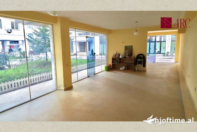 Ambient biznesi ne shitje 1+1 ne Tirane - 159,000 Euro