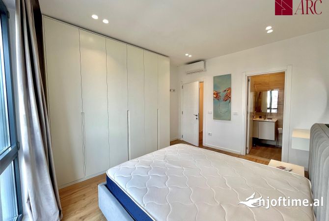 Shtepi ne shitje Apartament ne Tirane, 2+1, Mobilimi E mobiluar, Pagesa 300,000  Euro.