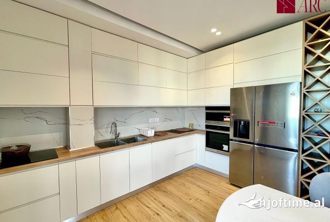 Shtepi ne shitje Apartament ne Tirane, 2+1, Mobilimi E mobiluar, Pagesa 300,000  Euro.