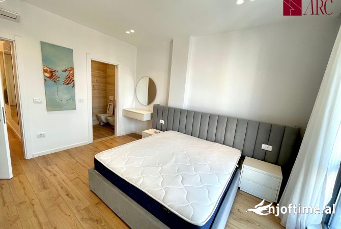 Shtepi ne shitje Apartament ne Tirane, 2+1, Mobilimi E mobiluar, Pagesa 300,000  Euro.