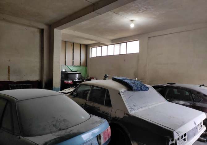 Business Property for Rent 4+1 in Tirana - 200 Euro