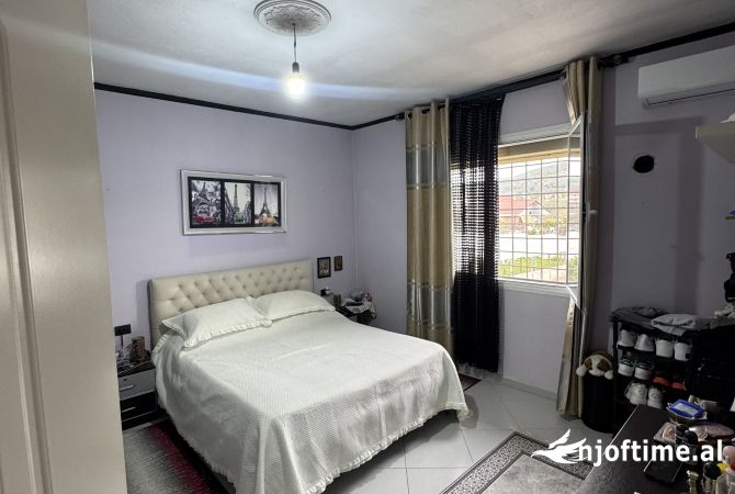 Shtepi ne shitje Vila Luksoze ne Lushnje, 2+1, Mobilimi E mobiluar, Pagesa 150,000  Euro.