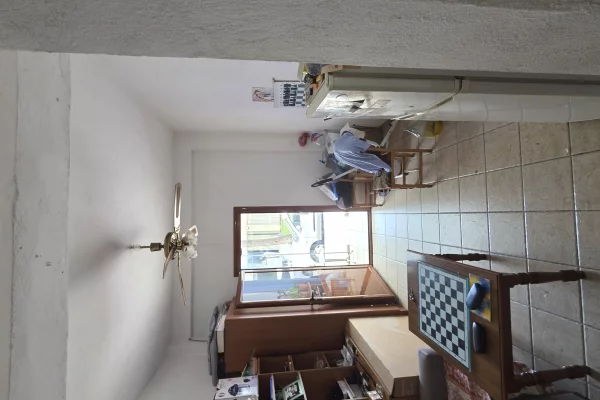 Shtepi ne shitje Apartament ne Lushnje, 2+1, Mobilimi E mobiluar, Pagesa 99,000  Euro.