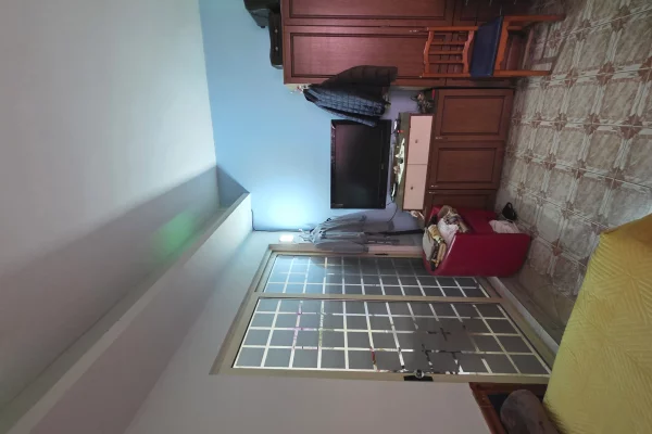 Shtepi ne shitje Apartament ne Lushnje, 1+1, Mobilimi E mobiluar, Pagesa 140,000  Euro.