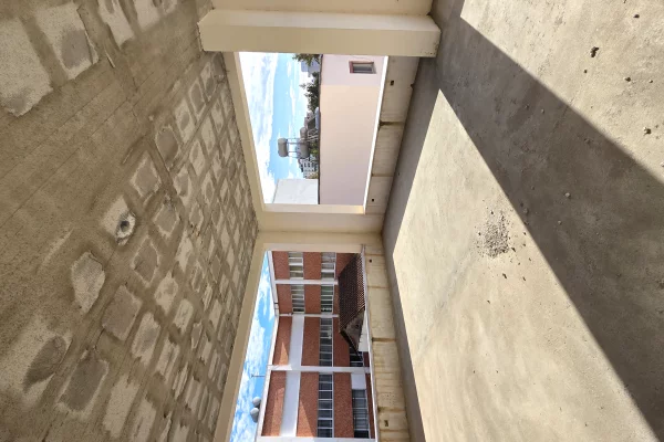 SHITET NJESI KOMERCIALE MUNDESI KTHIMI NE APARTAMENTE  DHOMA QIRA QENDER QYTETI LUSHNJE