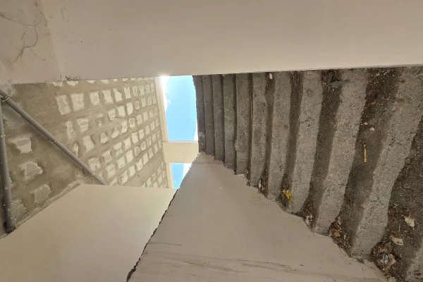 SHITET NJESI KOMERCIALE MUNDESI KTHIMI NE APARTAMENTE  DHOMA QIRA QENDER QYTETI LUSHNJE