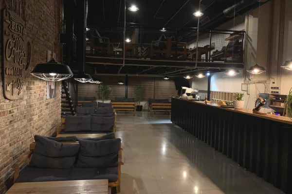 Ambient biznesi ne shitje 2+1 ne Lushnje - 175,000 Euro