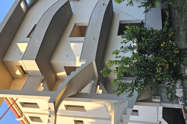 Shtepi ne shitje Shtepi Private ne Lushnje, 2+1, Mobilimi Bosh, pa mobiluar, Pagesa 175,000  Euro.