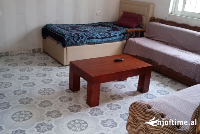 Shtepi me qera 2+1 ne Tirane - 25,000 Leke
