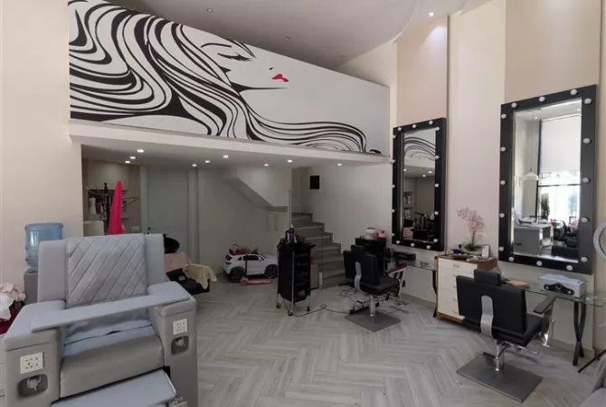 Ambient biznesi ne shitje 1+1 ne Tirane - 180,000 Euro