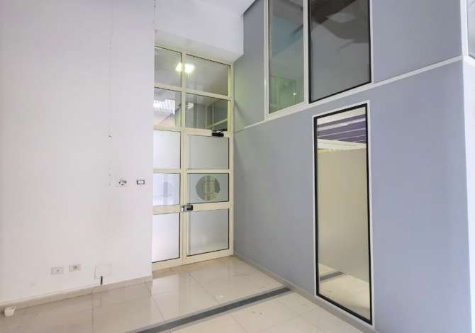 Zyre Me Qera, Rruga E Kavajes, Prane Eco Market, Tirane.