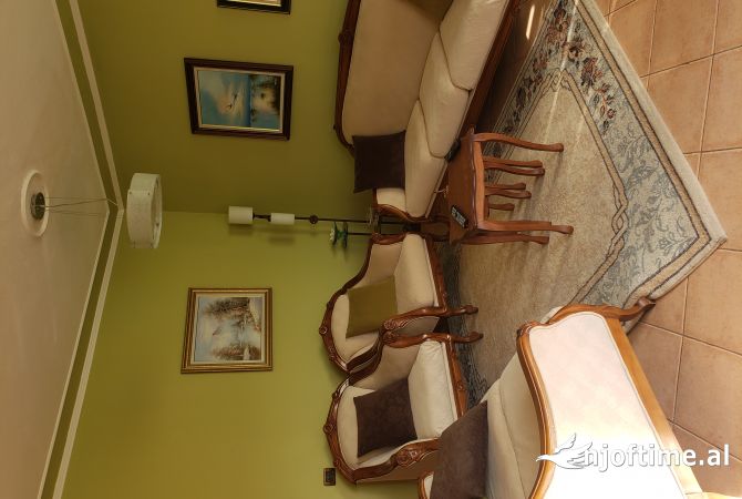 Shtepi me qera 2+1 ne Tirane - 60,000 Leke