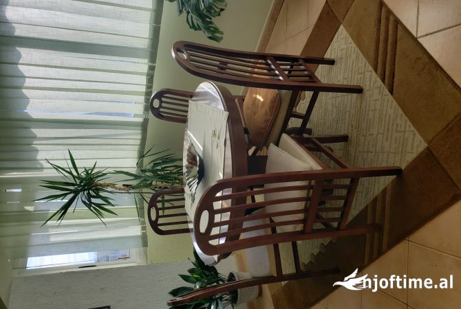 Shtepi me qera Apartament ne Tirane, 2+1, Mobilimi E mobiluar, Pagesa 60,000  Leke.