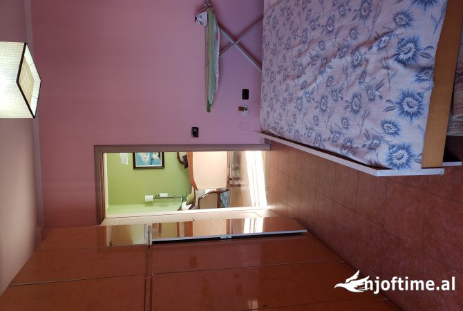 Shtepi me qera Apartament ne Tirane, 2+1, Mobilimi E mobiluar, Pagesa 60,000  Leke.