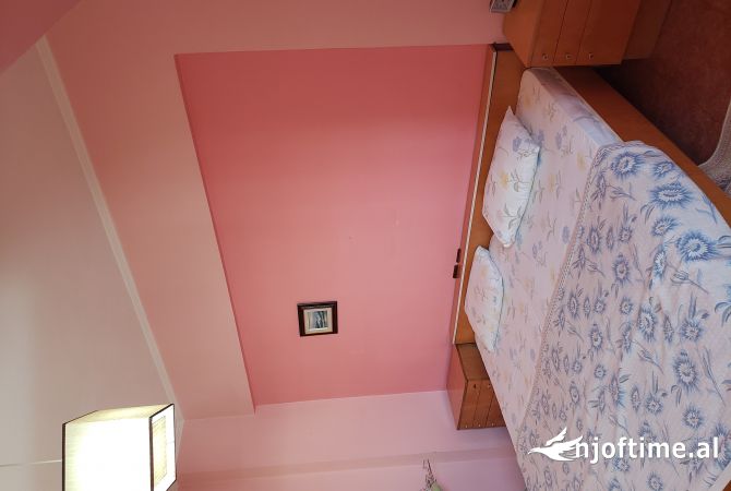 Shtepi me qera 2+1 ne Tirane - 60,000 Leke