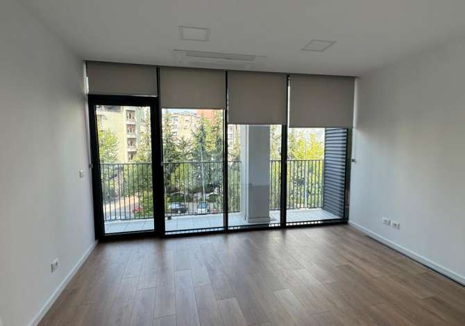 Ambient biznesi me qera 3+1 ne Tirane - 1,100 Euro