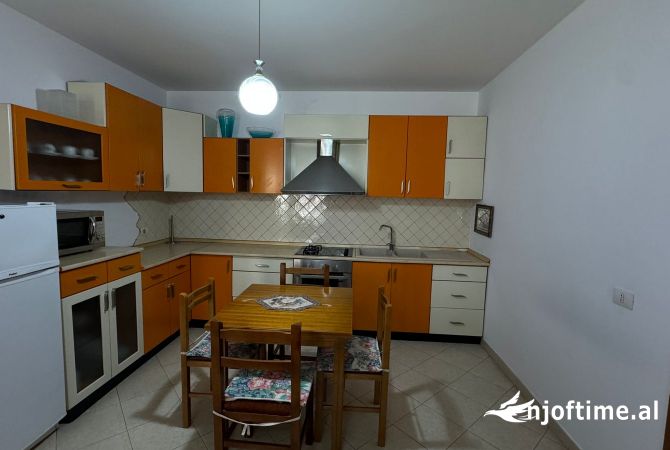 Shtepi me qera 2+1 ne Tirane - 700 Euro