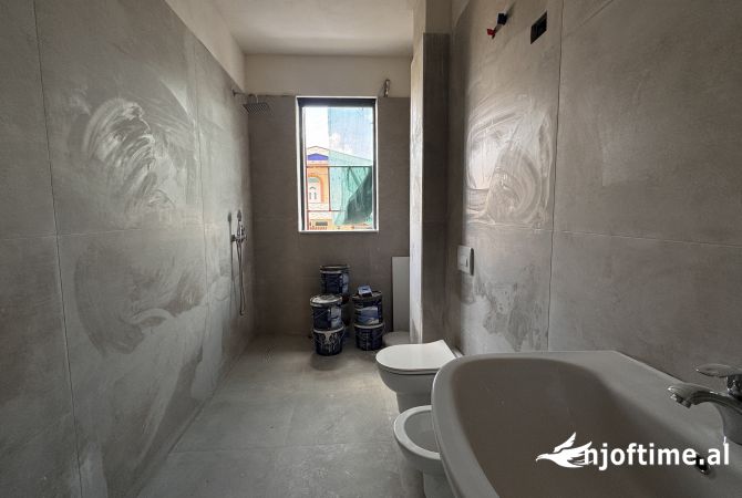 Apartment for sale in Tirana 2+1, Emty