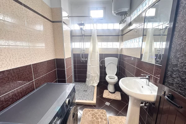 Shtepi me qera 2+1 ne Tirane - 550 Euro