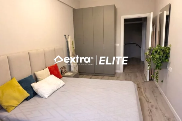 Shtepi ne shitje Apartament ne Tirane, 3+1, Mobilimi E mobiluar, Pagesa 335,000  Euro.