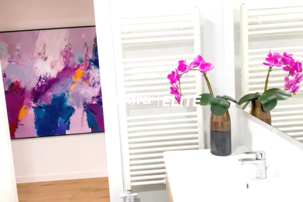 Shtepi me qera Apartament ne Tirane, 2+1, Mobilimi E mobiluar, Pagesa 900  Euro.