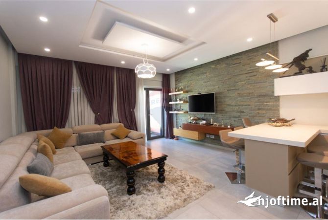 Shtepi me qera 3+1 ne Tirane - 1,150 Euro
