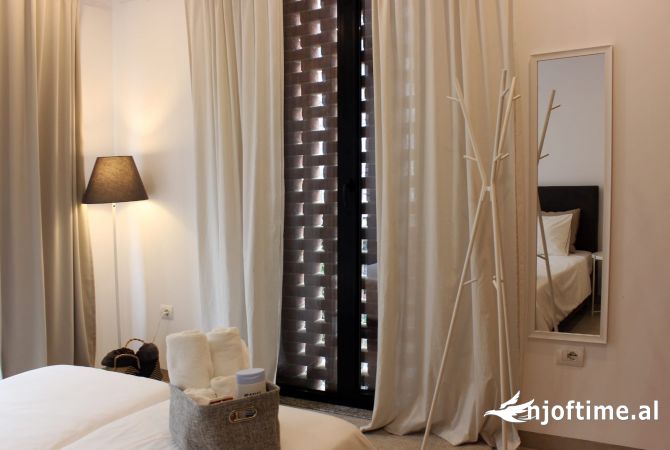 Shtepi me qera Apartament ne Tirane, 1+1, Mobilimi E mobiluar, Pagesa 650  Euro.