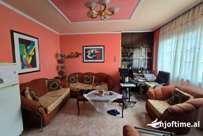 Shtepi ne shitje 1+1 ne Tirane - 100,000 Euro