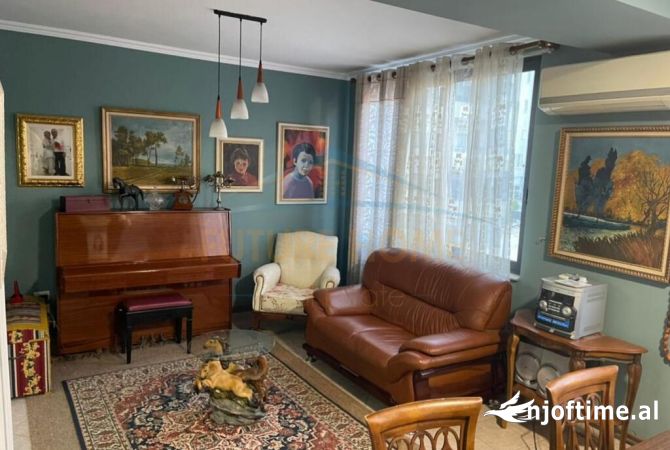 Shtepi me qera 2+1 ne Tirane - 1,000 Euro