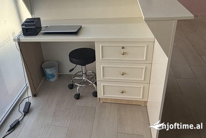Pajisje biznesi ne shitje  ne Tirane - 300 Euro