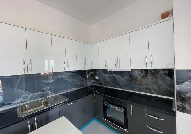 Shtepi me qera 2+1 ne Tirane - 300 Euro