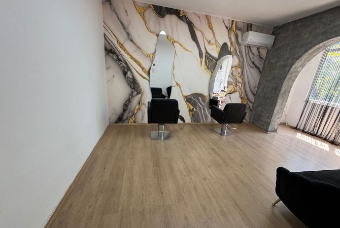 Jepet me qera Ambient Biznesi 2+1 tek Rruga Kavajes ( Perball Square 21 )