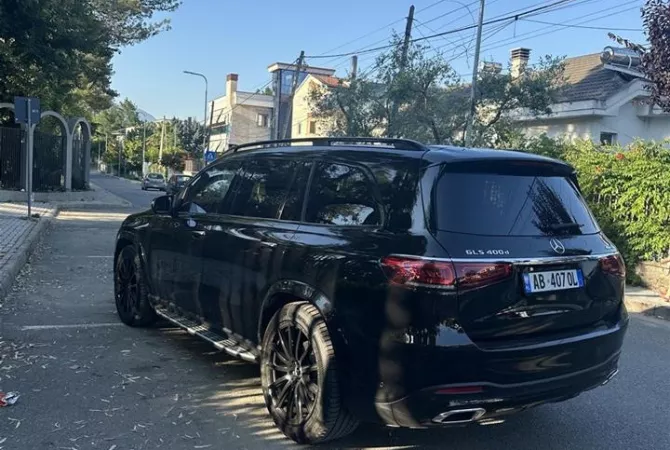 Makina ne shitje ne Tirane - 75,000 Euro