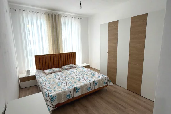 Shtepi me qera Apartament ne Tirane, 2+1, Mobilimi E mobiluar, Pagesa 450  Euro.