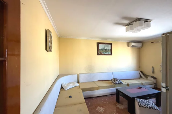 Shtepi ne shitje 2+1 ne Tirane - 95,000,000 Leke