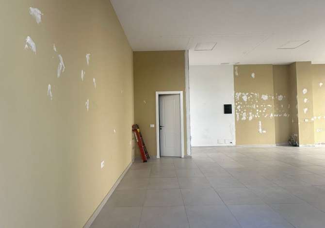 Ambient biznesi me qera 1+1 ne Tirane - 800 Euro