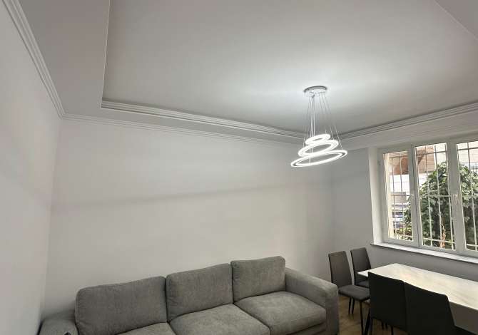 Shtepi me qera 2+1 ne Tirane - 800 Euro