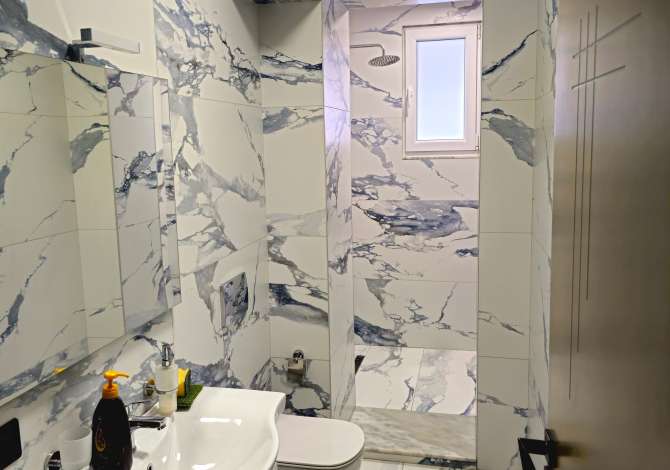 Ambient biznesi me qera 3+1 ne Tirane - 800 Euro
