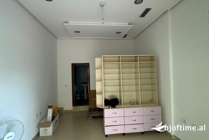 Ambient biznesi ne shitje 1+1 ne Tirane - 25,000 Euro