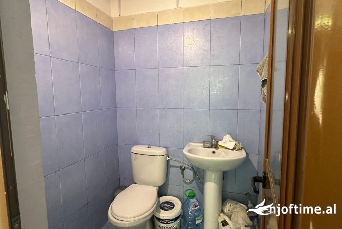 Ambient biznesi ne shitje 1+1 ne Tirane - 25,000 Euro
