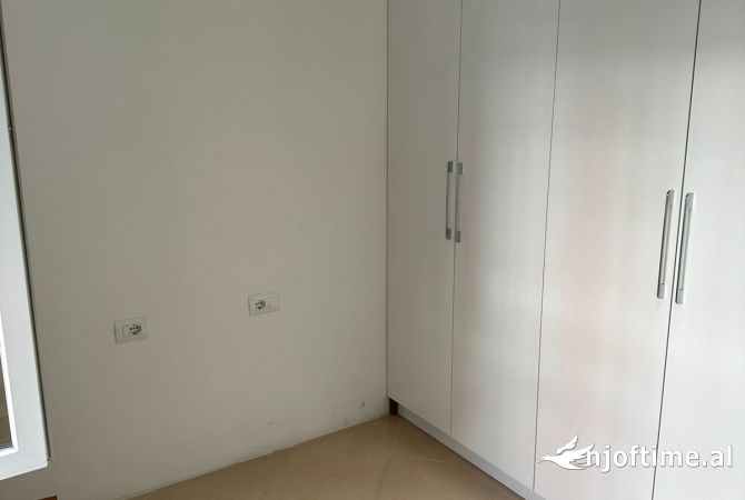 Shtepi me qera 2+1 ne Tirane - 700 Euro