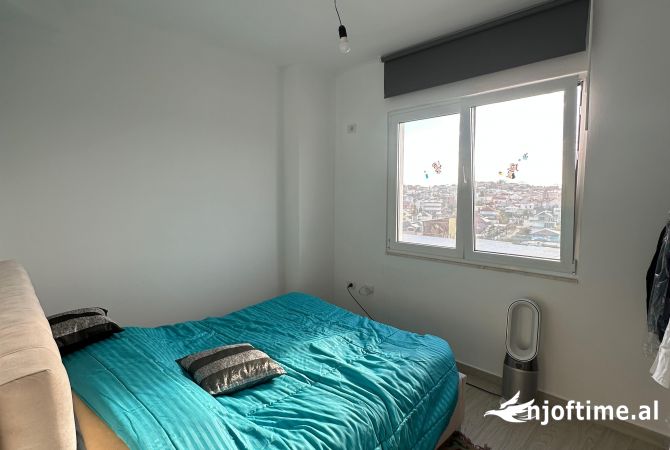 Shtepi ne shitje Apartament ne Tirane, 1+1, Mobilimi Pjeserisht e mobiluar, Pagesa 40,000  Euro.